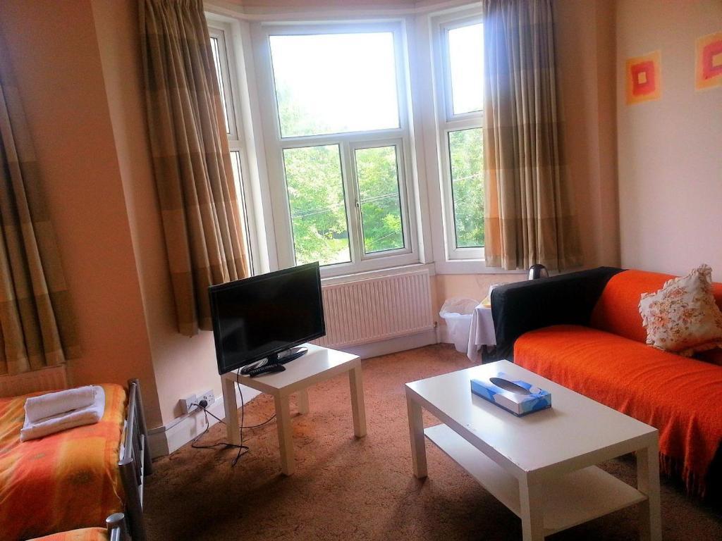 Highcroft Guest House Coventry Eksteriør billede