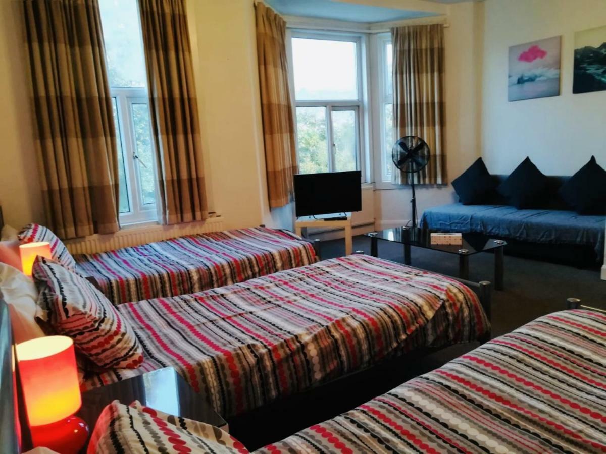 Highcroft Guest House Coventry Eksteriør billede